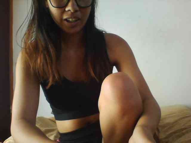 PrettyLie webcam