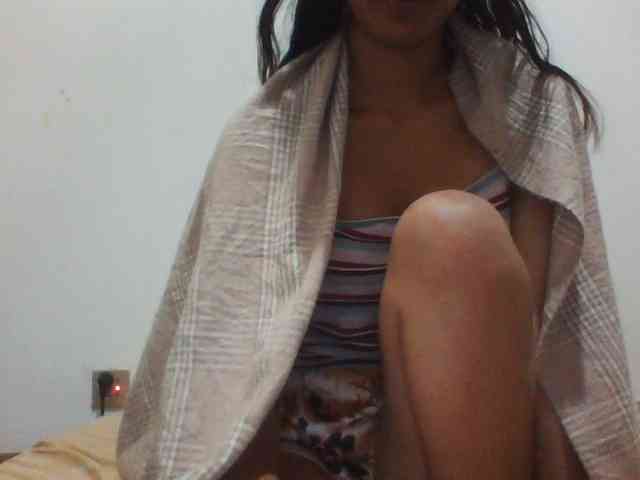 PrettyLie webcam