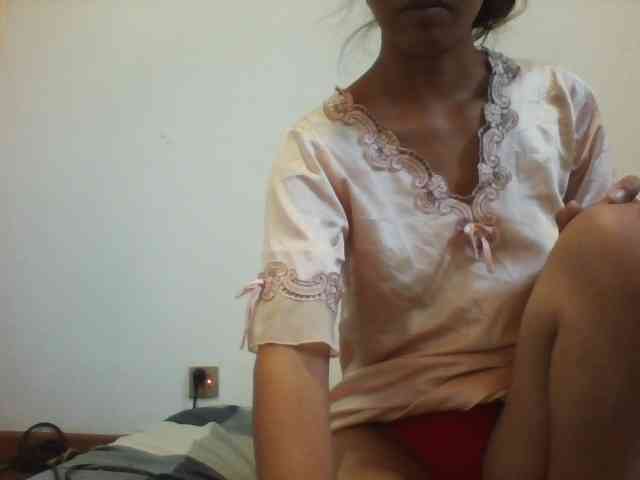 PrettyLie webcam