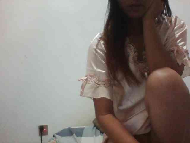 PrettyLie webcam