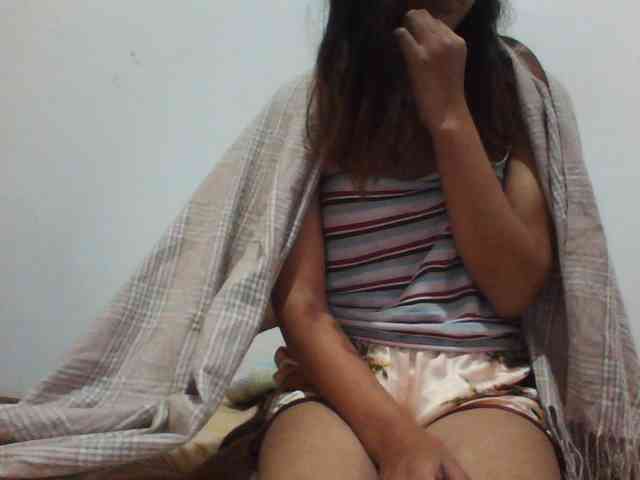 PrettyLie webcam