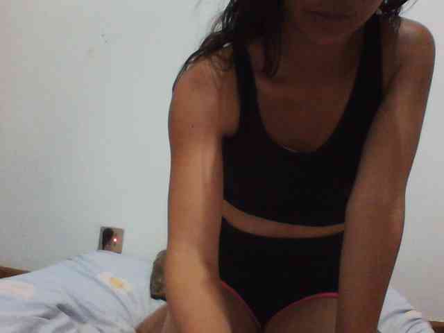 PrettyLie webcam