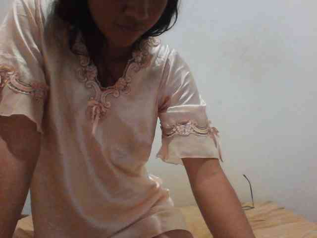 PrettyLie webcam