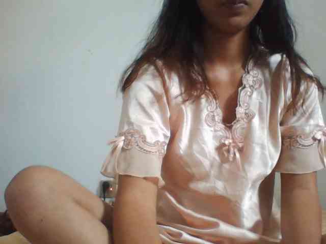 PrettyLie webcam