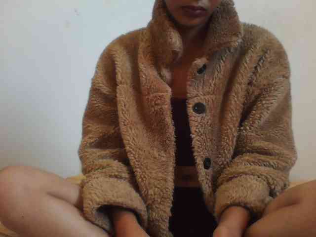 YoungLie69 webcam
