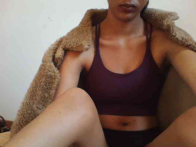 YoungLie69 webcam