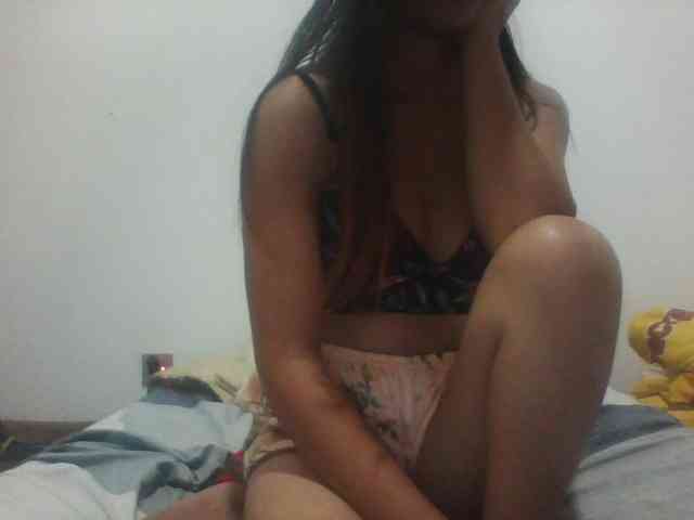 PrettyLie webcam