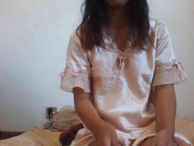 PrettyLie webcam