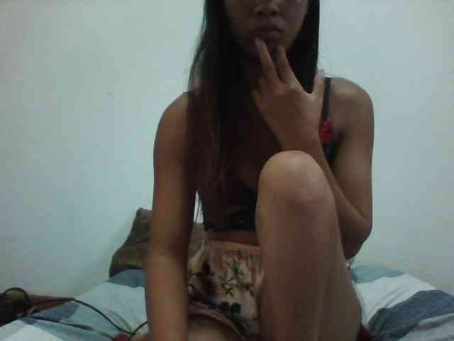 PrettyLie webcam