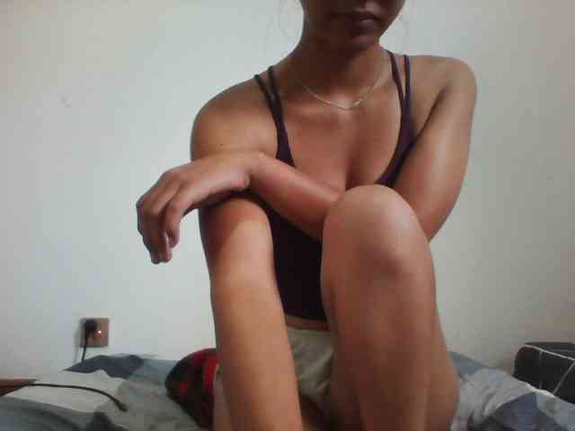 PrettyLie webcam