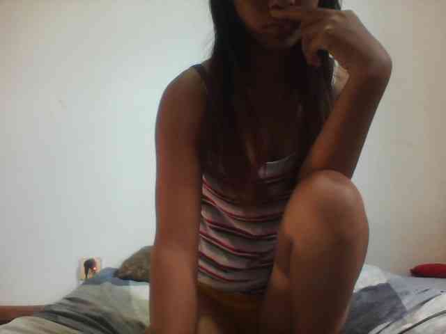 PrettyLie webcam