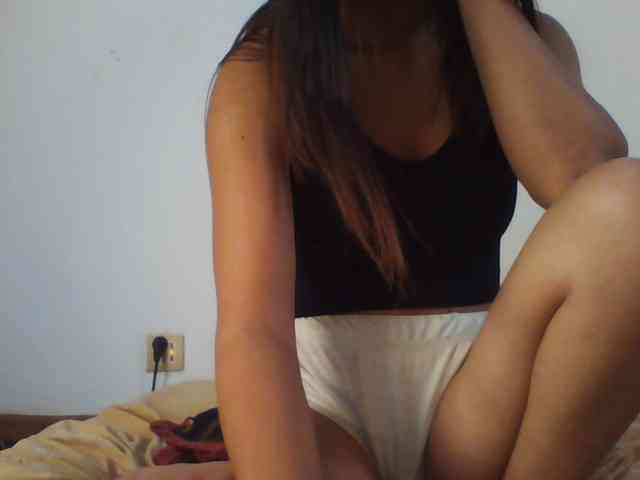 PrettyLie webcam