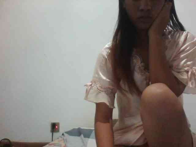 PrettyLie webcam
