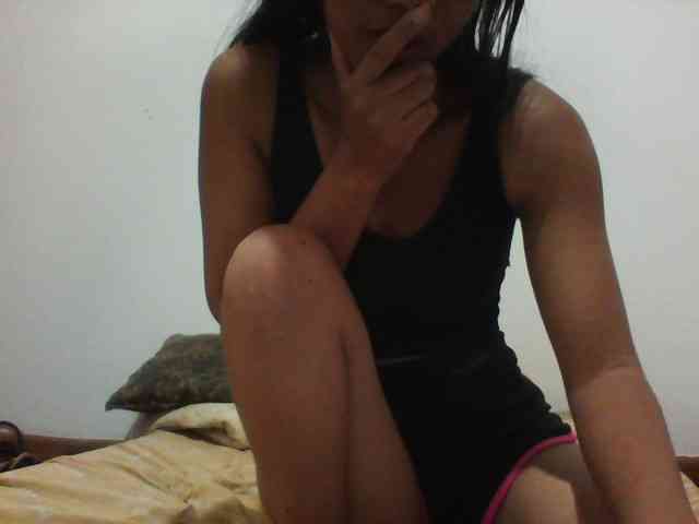 PrettyLie webcam
