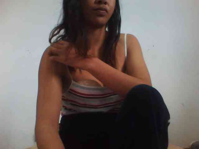 PrettyLie webcam