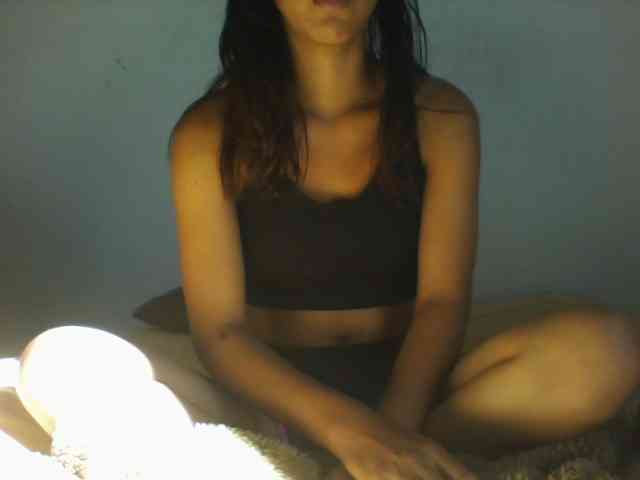 PrettyLie webcam