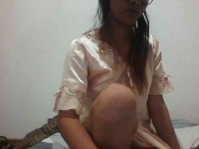 PrettyLie webcam