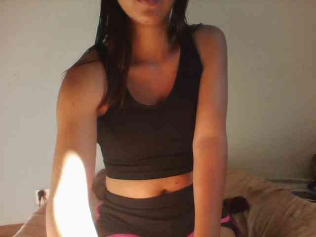 PrettyLie webcam