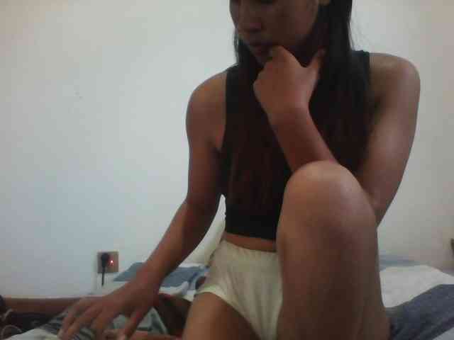 PrettyLie webcam