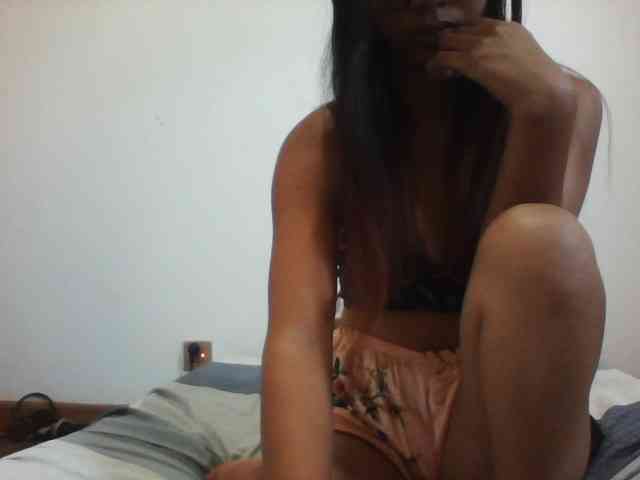 PrettyLie webcam