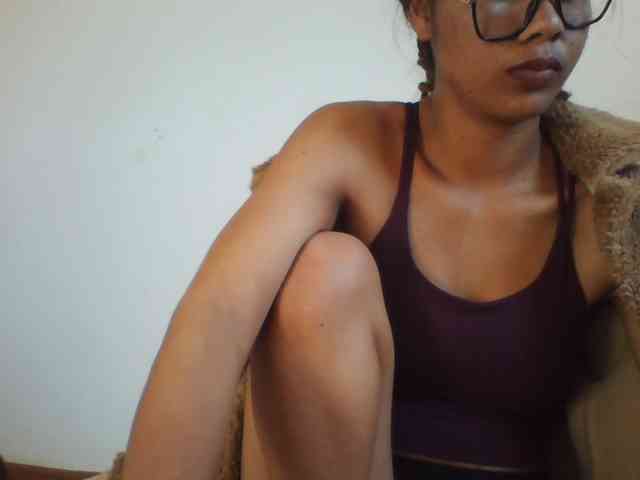 YoungLie69 webcam