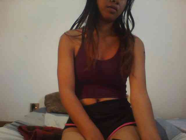PrettyLie webcam