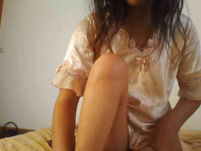 PrettyLie webcam