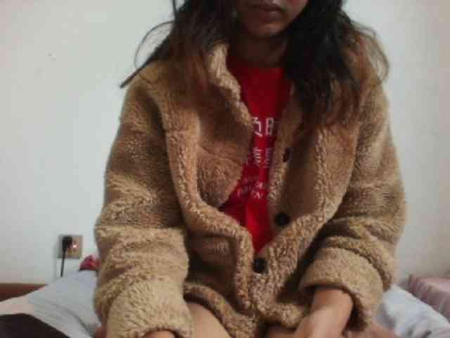 PrettyLie webcam