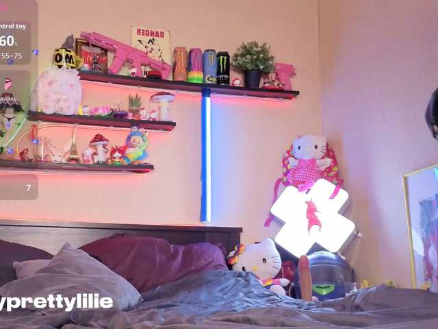 PrettyLilie live cam on BongaCams