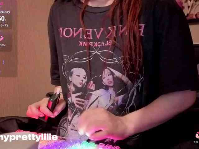 PrettyLilie webcam