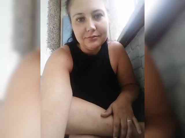 Polyk93's cam show statistics and live stream