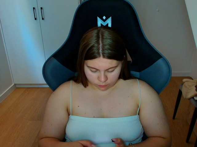 AbbyMint live cam on BongaCams