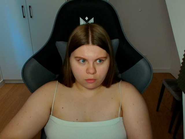 AbbyMint live cam on BongaCams