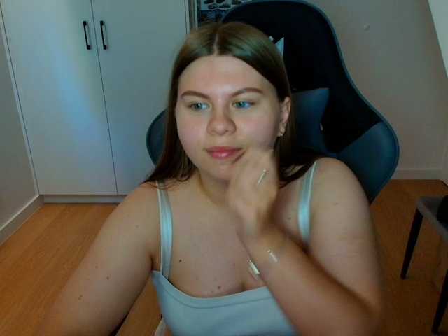 AbbyMint live cam on BongaCams