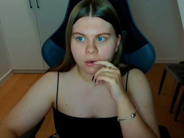 AbbyMint live cam on BongaCams