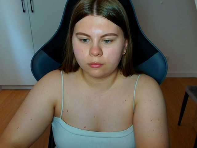 AbbyMint live cam on BongaCams