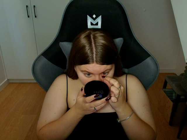 AbbyMint live cam on BongaCams