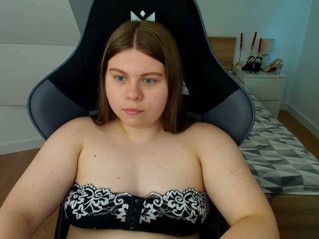 AbbyMint live cam on BongaCams