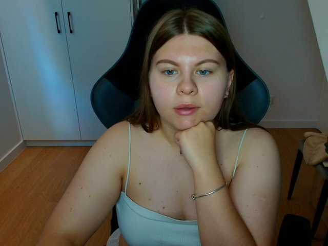 AbbyMint live cam on BongaCams