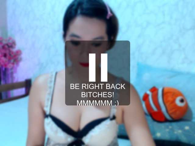 Born2Porn live webcam show