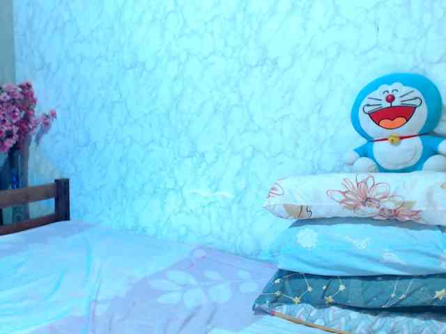 Born2Porn Sex Cam Show