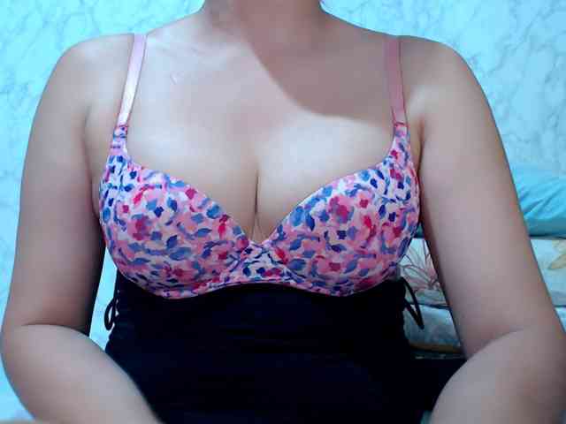Born2Porn Sex Cam Show