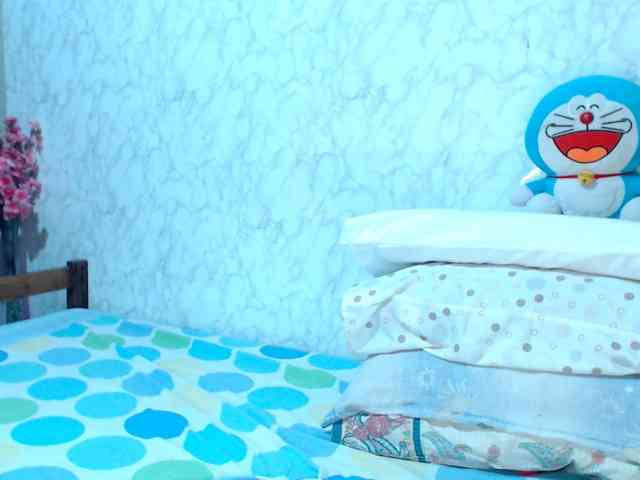 Born2Porn Sex Cam Show