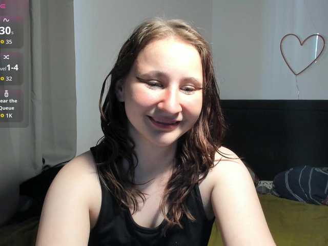 Christina-5 live cam on BongaCams