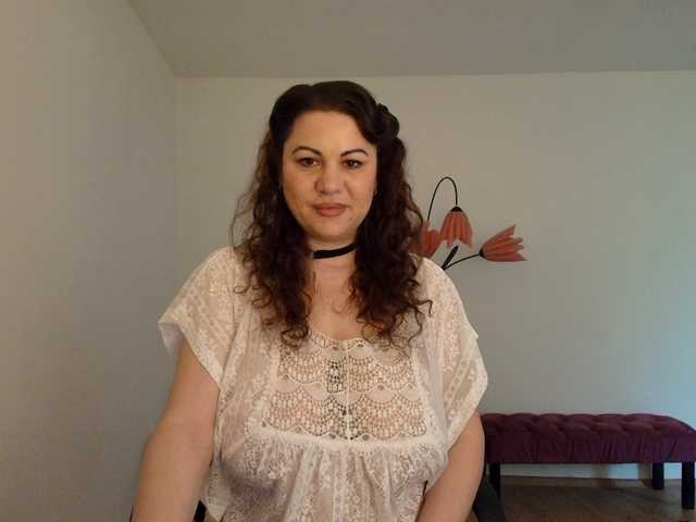 Vixenvibesx's BongaCams show and profile