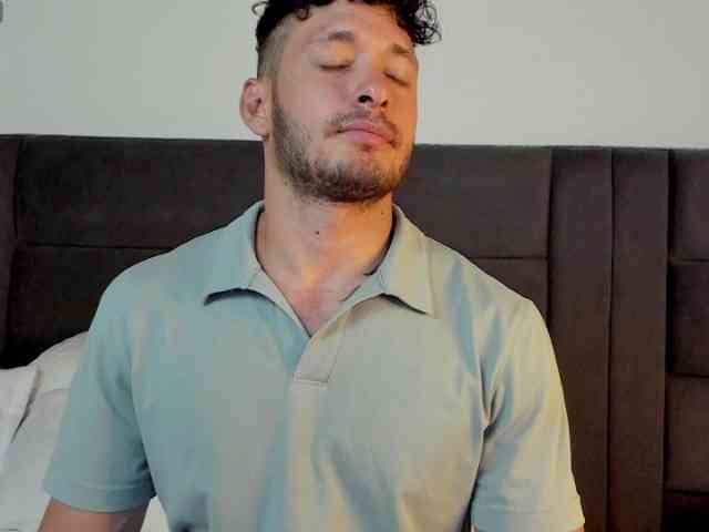 Alejandro2x Sex Cam Show