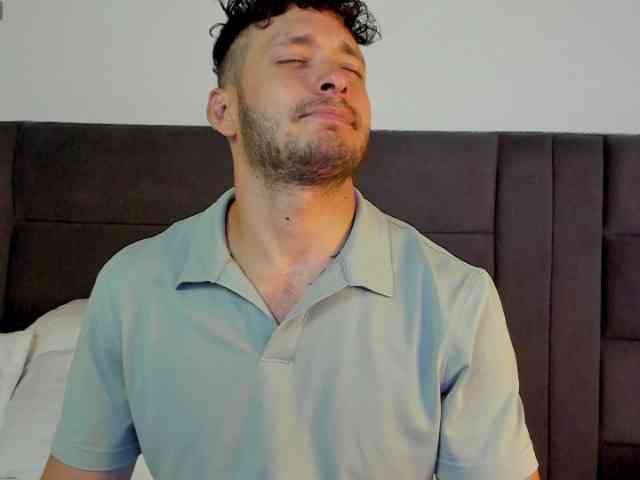 Alejandro2x Sex Cam Show