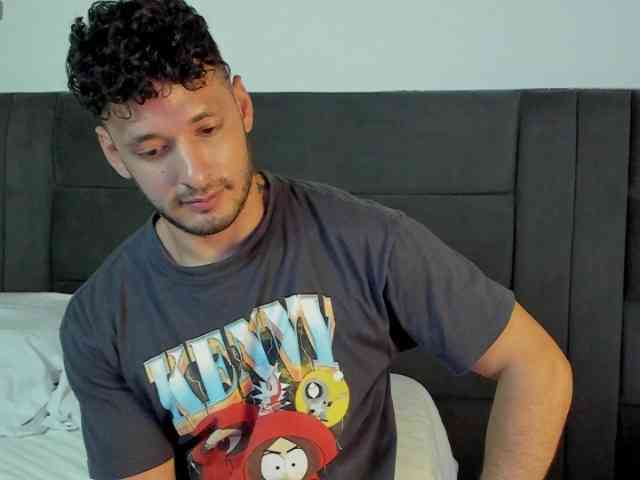 Alejandro2x Sex Cam Show