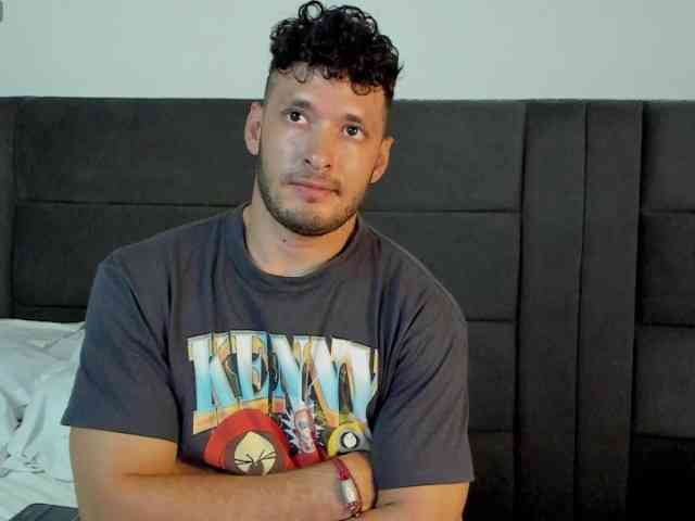 Alejandro2x Sex Cam Show