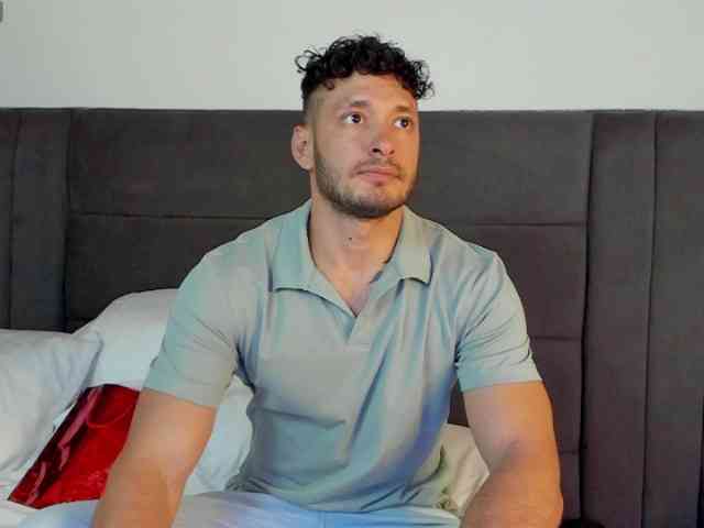 Alejandro2x Sex Cam Show